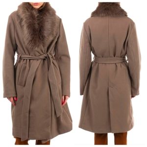 Ebarrito tan padded belted wrap coat w/ faux fur collar, euroXL, NWT